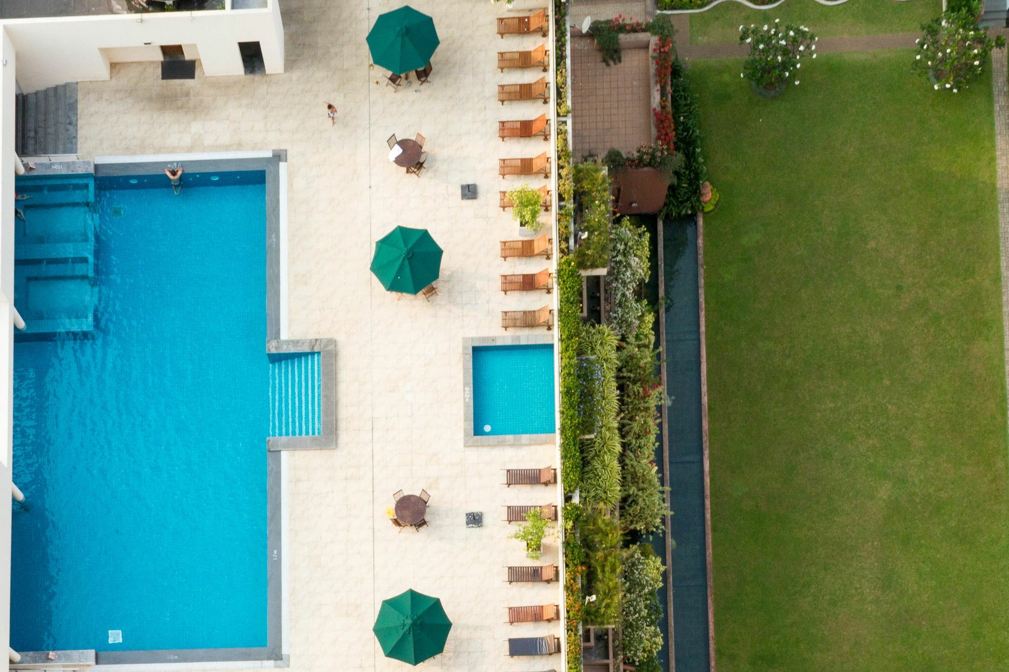 Crescat Residencies Apartment Colombo Exterior photo