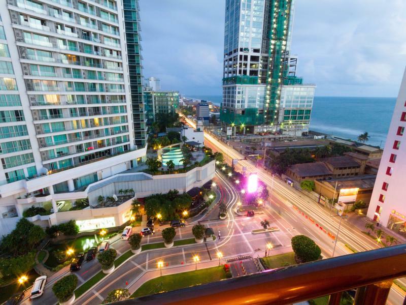 Crescat Residencies Apartment Colombo Exterior photo