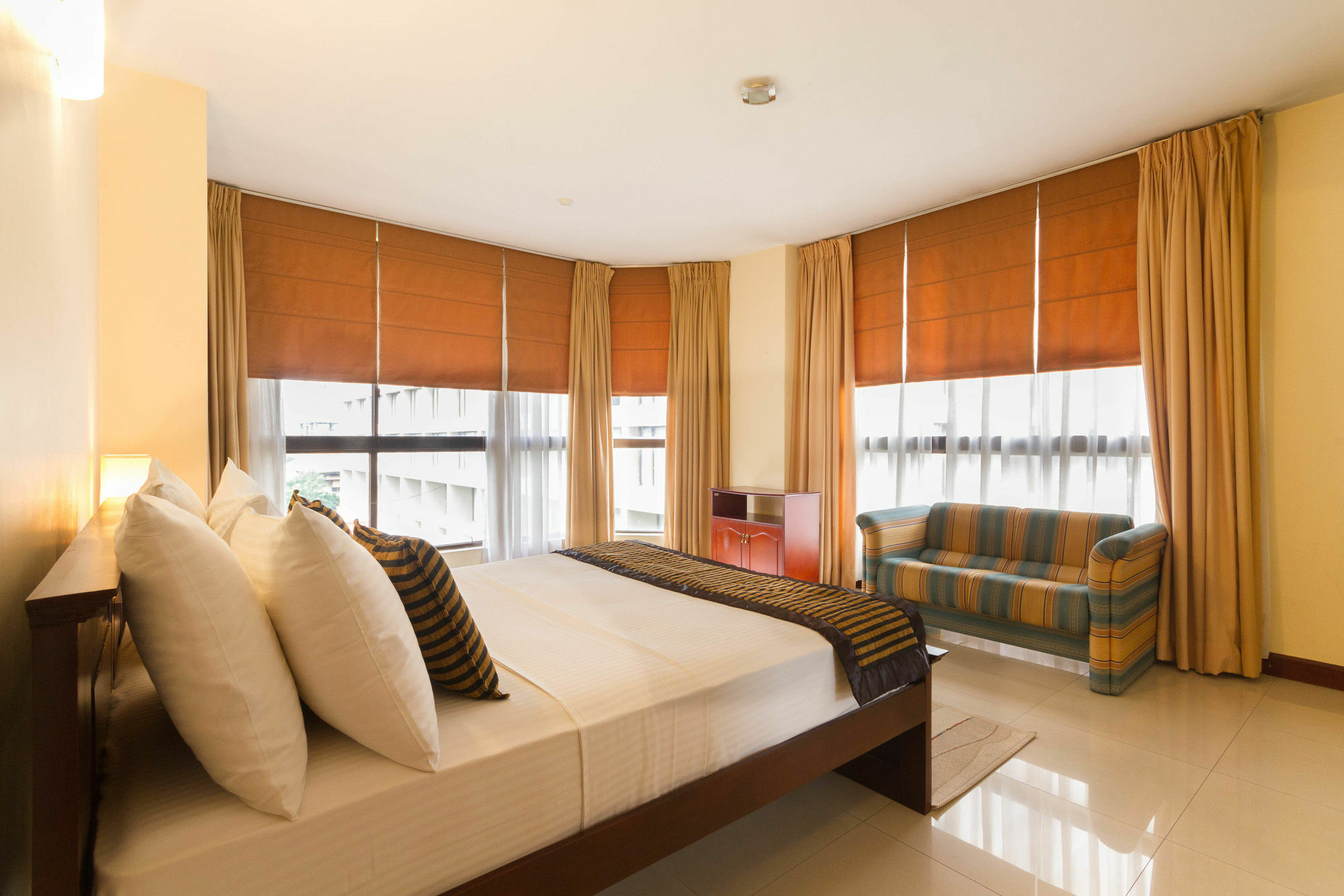 Crescat Residencies Apartment Colombo Exterior photo